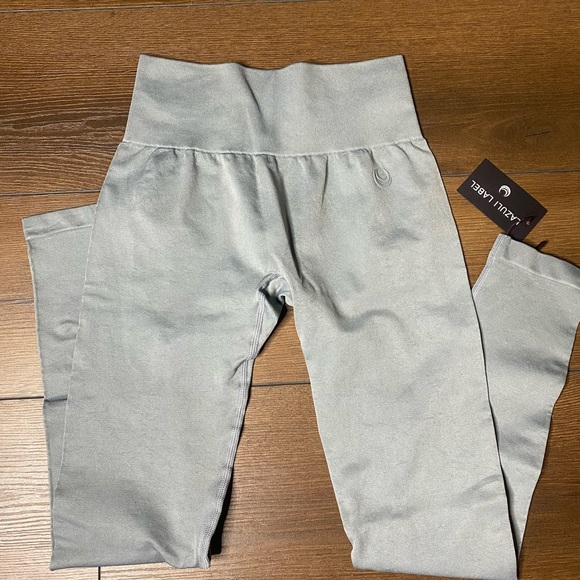 Lazuli Label Leggings - Picture 4 of 7